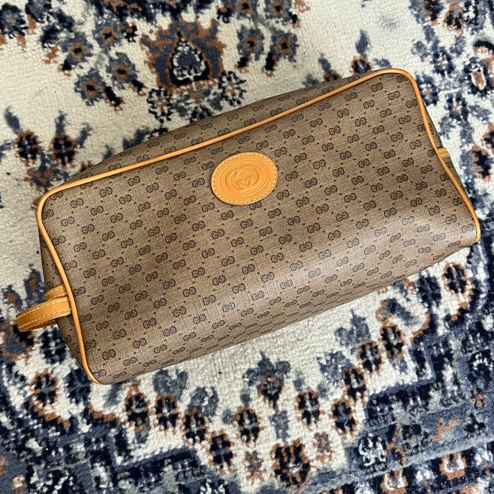 Gucci make up bag